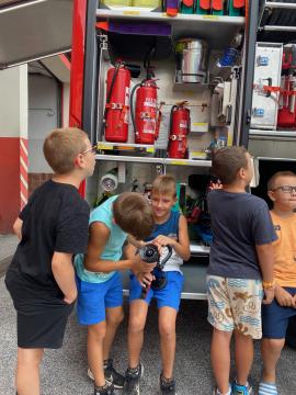 Razgibano, živahno, razigrano, počitniško, … (8)